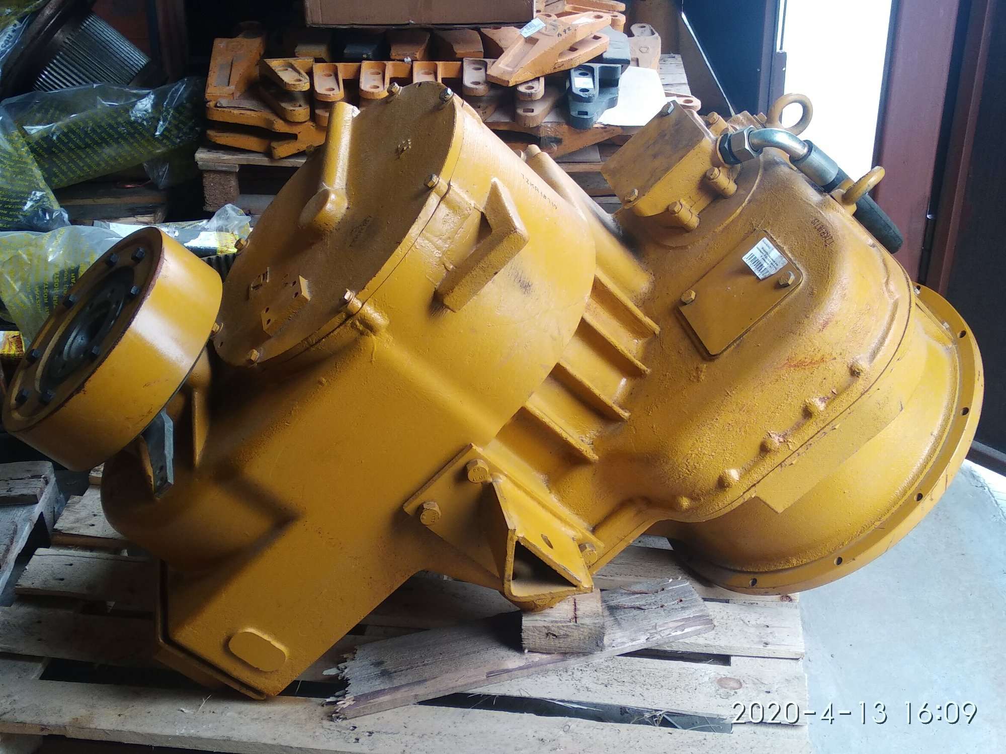 Коробка переключения передач 2BS315A (насосы под 6 шлицов) Коробка переключения передач 2BS315A (насосы под 6 шлицов)